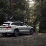 238221_New_Volvo_V60_Cross_Country_exterior