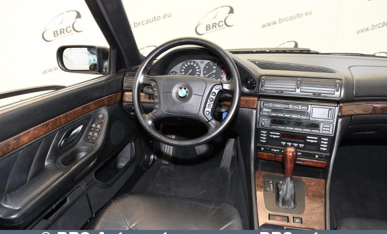 BMW 750 iL V12 Automatas 1998 full
