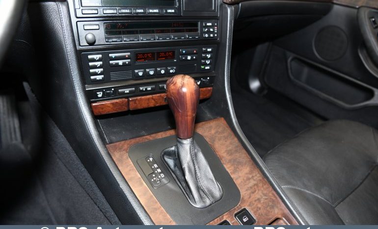 BMW 750 iL V12 Automatas 1998 full