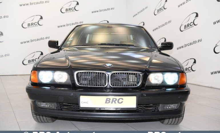 BMW 750 iL V12 Automatas 1998 full