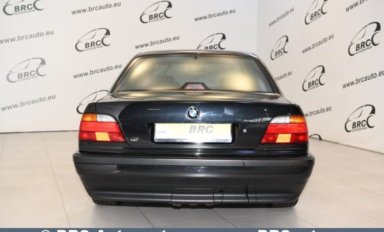 BMW 750 iL V12 Automatas 1998 full