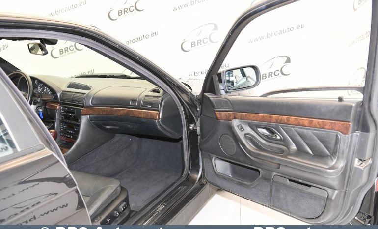 BMW 750 iL V12 Automatas 1998 full
