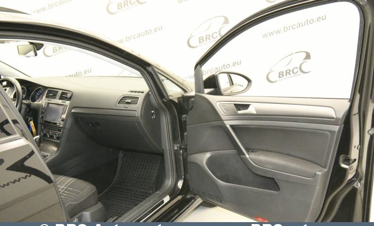 Volkswagen Golf Variant 2.0TDI Lounge Automatas 2015 full