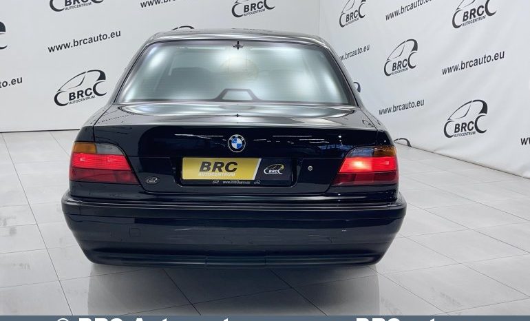 BMW 750 iL V12 Automatas 1998 full