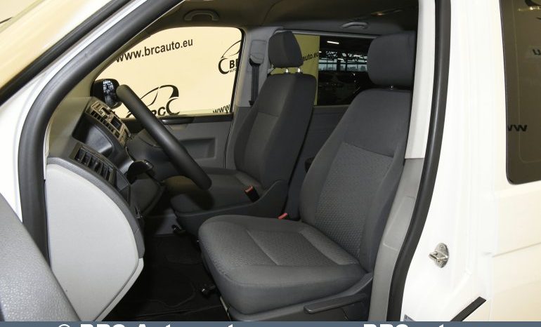 Volkswagen Caravelle 2.0 TDI CR 2015 full