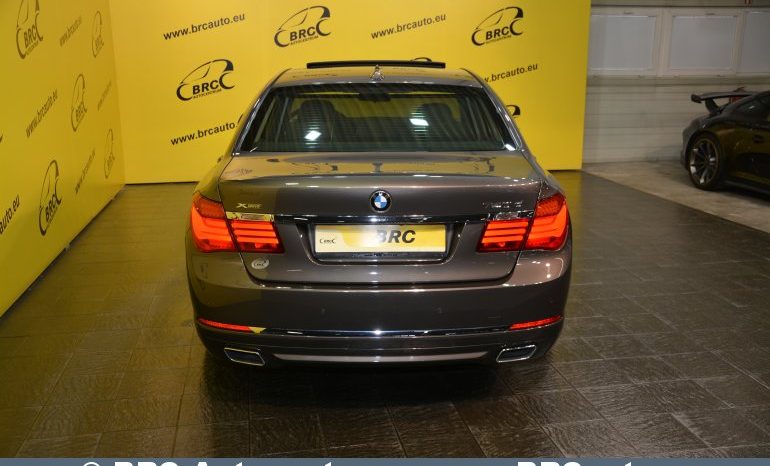 BMW 740 xDrive Automatas 2012 full