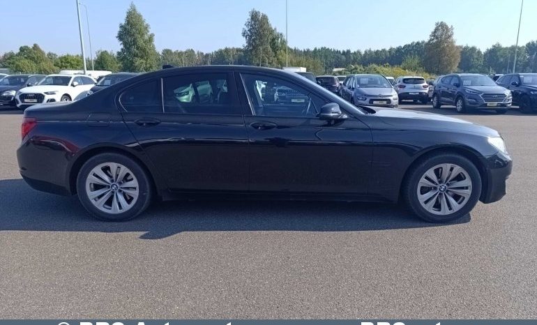 BMW 740 d xDrive Automatas 2013 full