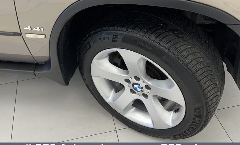 BMW X5 4.4i Automatas 2005 full